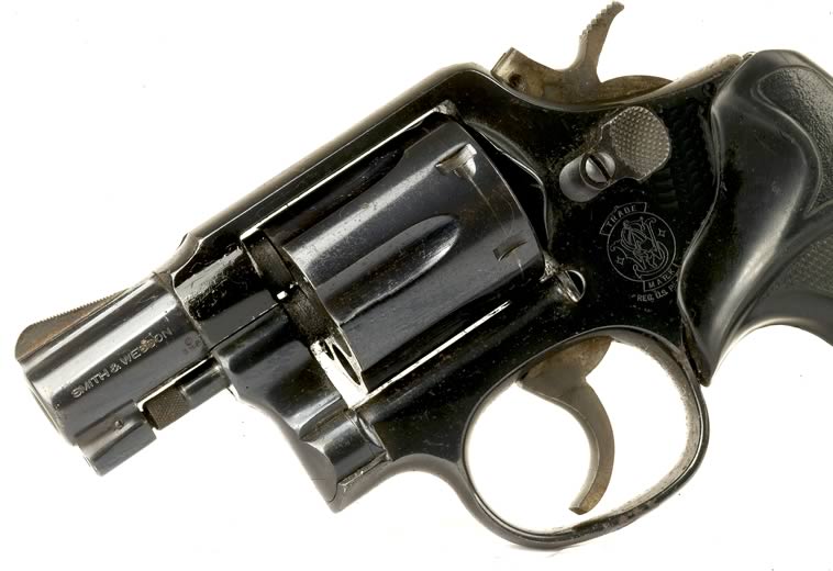 deactivated_smith_and_wesson_snub_nose