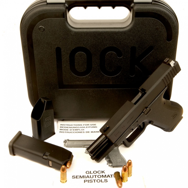 Deactivated Glock 19