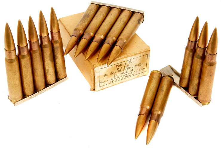 Original WWII German 7.92mm Rounds & Box
