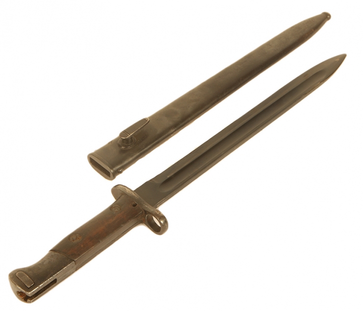Poruguese contract m1904/39 rifle bayonet with scabbard.
