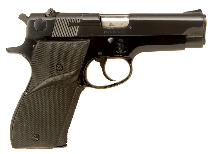Deactivated Smith &amp; Wesson Model 39-2 Automatic Pistol in 9mm