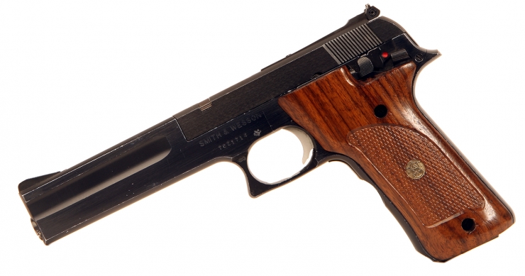 Deactivated Smith & Wesson Model 422