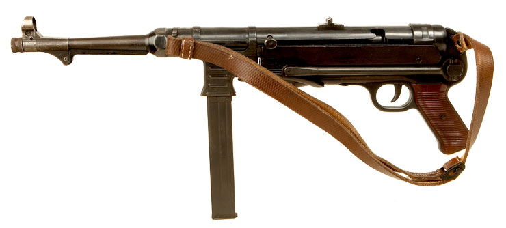 Deactivated old spec WWII German MP40 Submachine Gun