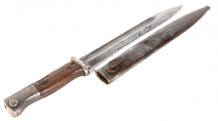 WW2 K98 Bayonet & Scabbard with matching makers